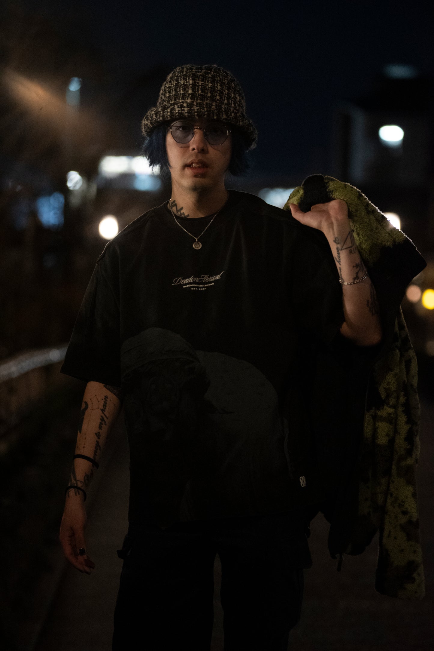 Roses Tee